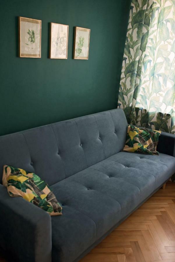 Apartament Retro กดิเนีย ภายนอก รูปภาพ
